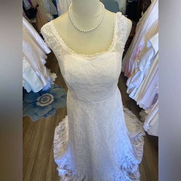 NWT Merry’s Wedding Dress - Picture 5 of 15